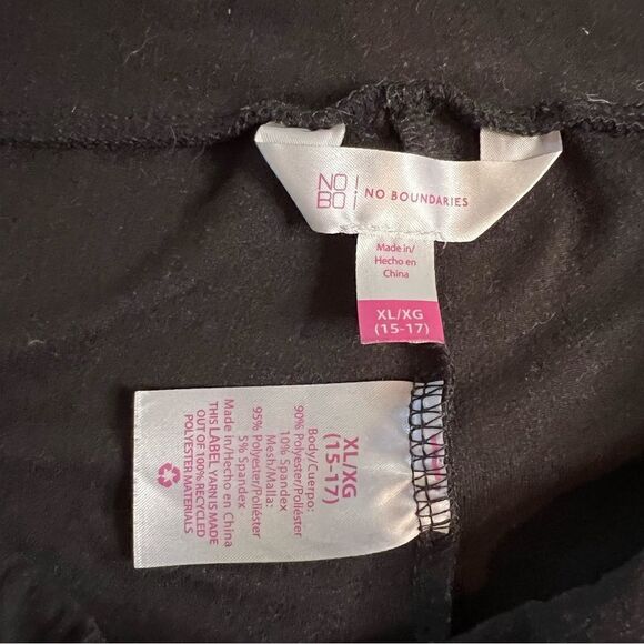 Black XL Sheer Panel Active Leggings - No Boundaries - Picture 3 of 5